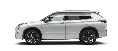 A white 2023 Mitsubishi Outlander SUV