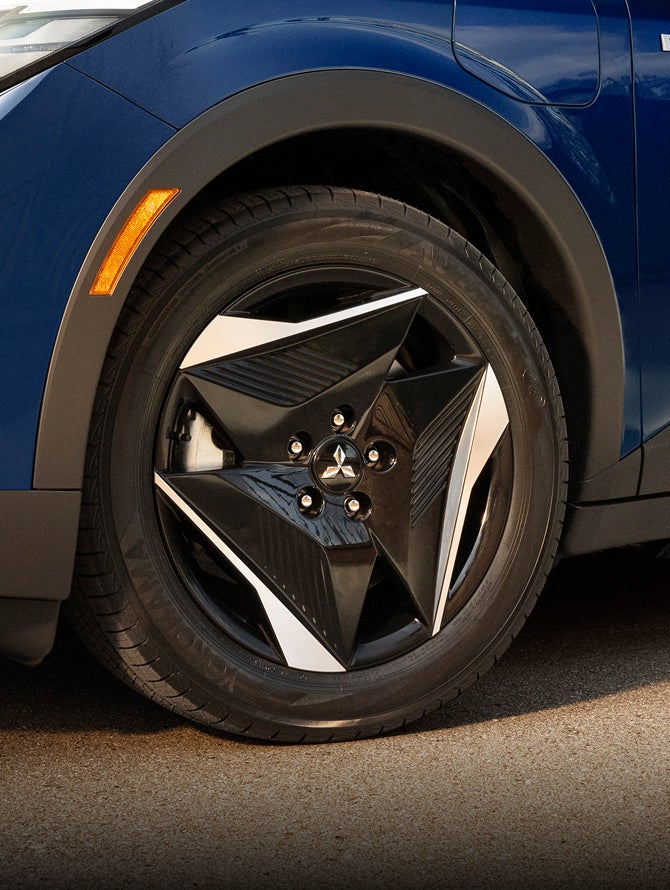 18-inch alloy wheels on the 2027 Mitsubishi Eclipse Sportback electric SUV