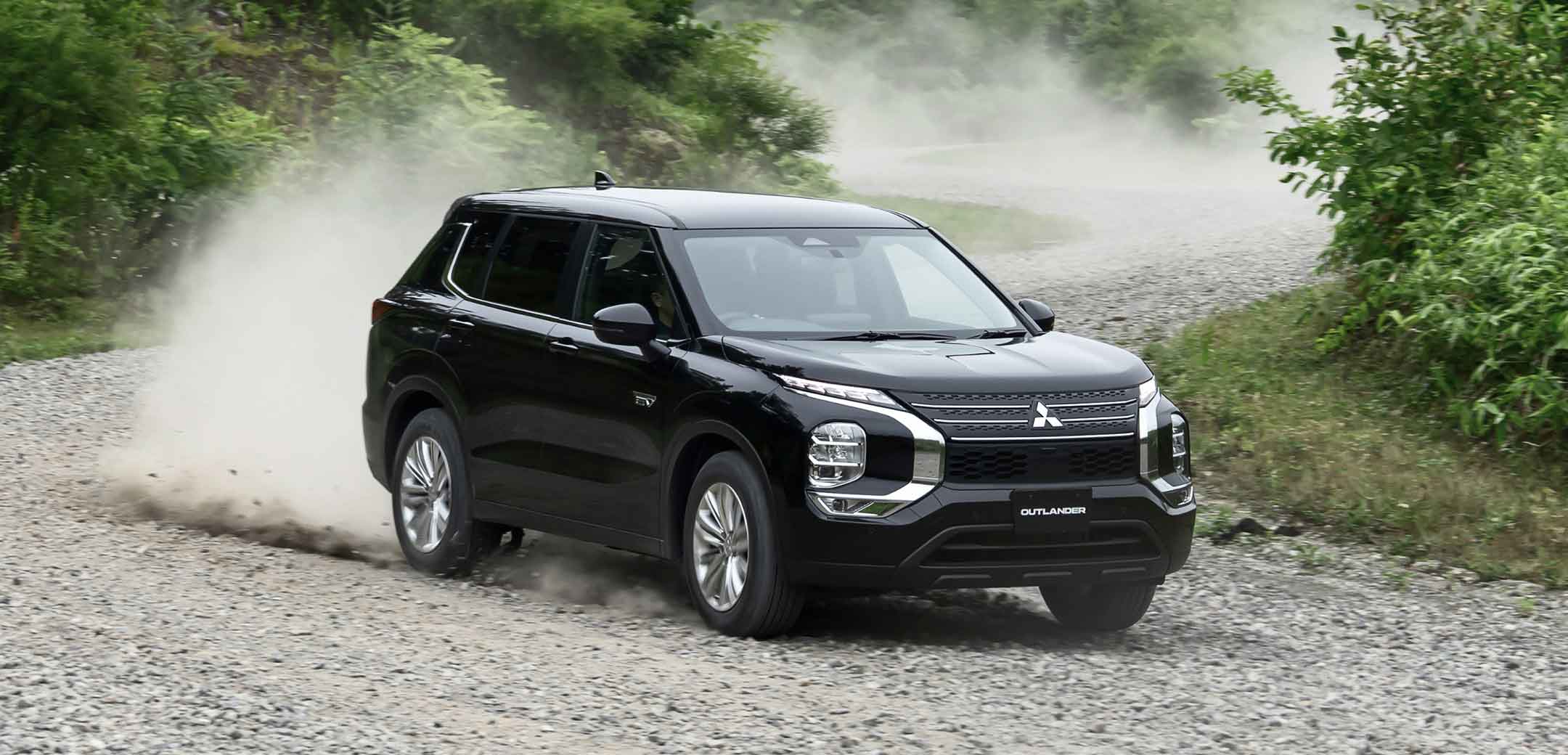 mitsubishi güneş tutulması 2023 siyah