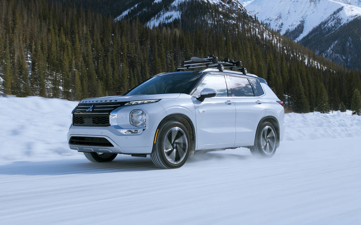 image.title Mitsubishi Outlander PHEV Winter Driving Mitsubishi Outlander Phev Wintermodus