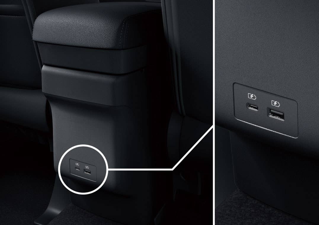 2023 Mitsubishi Outlander Sport usb and usb type c charging ports