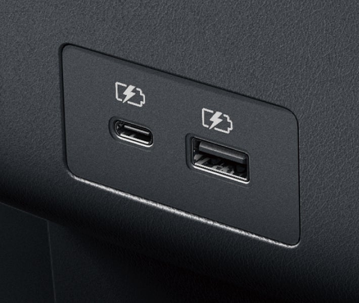 2025 Mitsubishi Outlander Sport dual USB ports