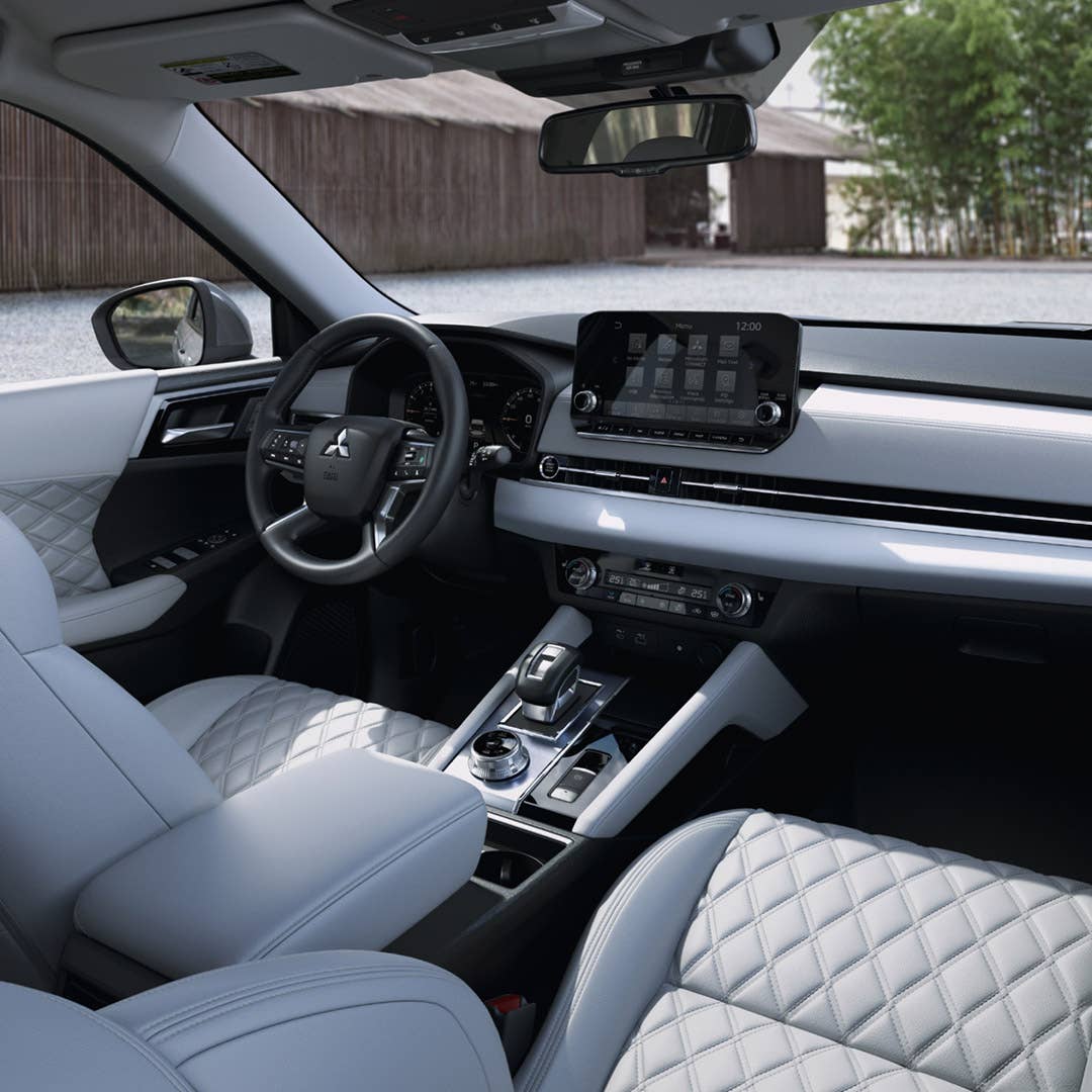 2023 Mitsubishi Outlander SUV driver and passenger seat