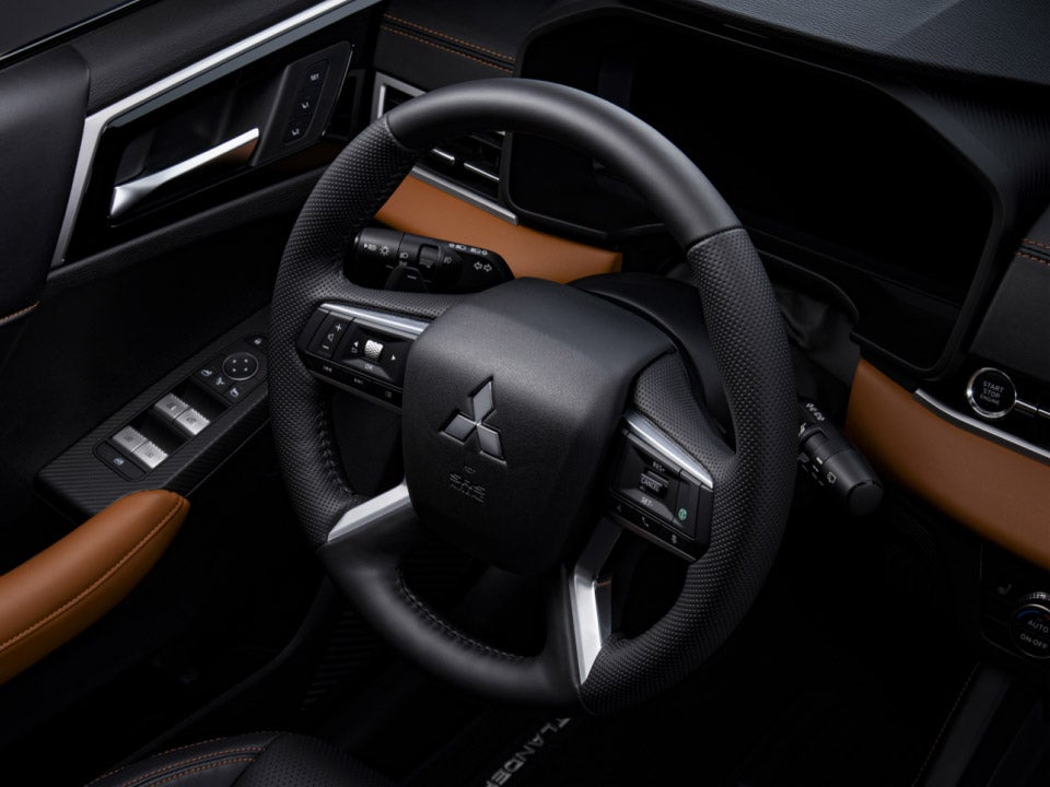 2024 Outlander Interior & Exterior Colors - Gallery