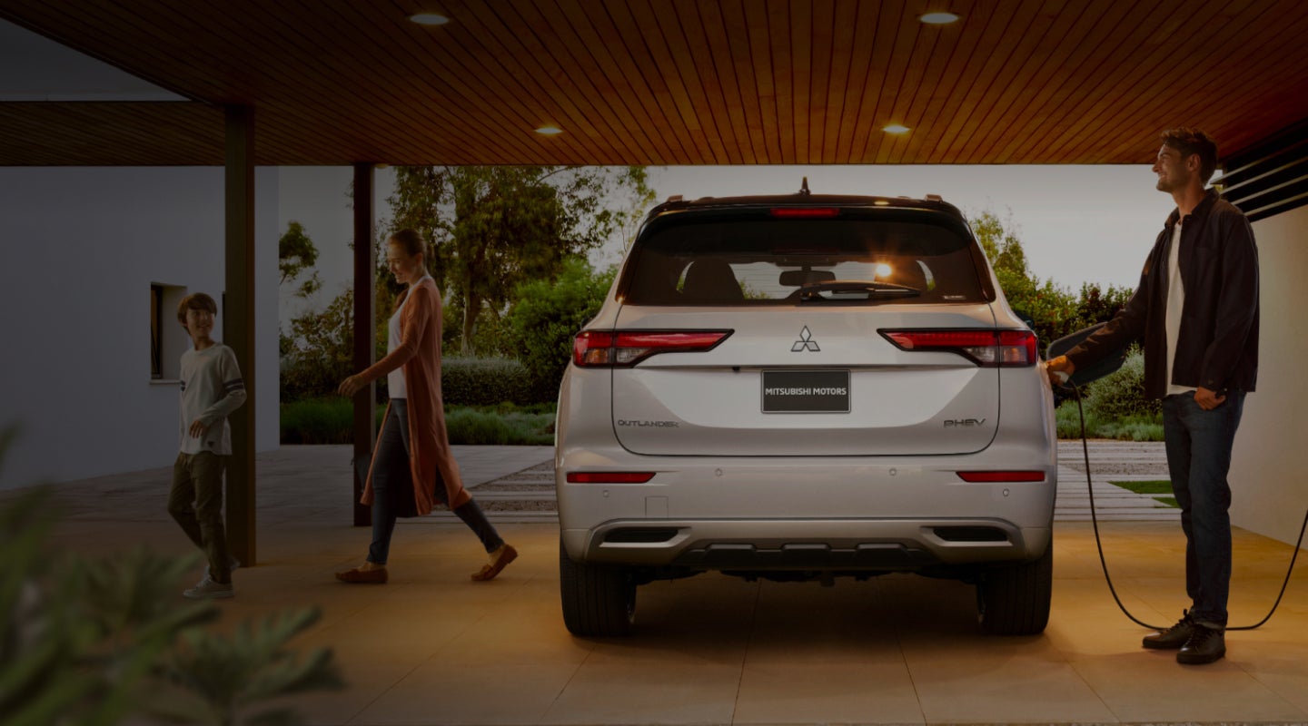 三菱電機(MITSUBISHI ELECTRIC) MITSUBISHI 2025 Outlander PHEV – Electric SUV | Mitsubishi Motors Canada