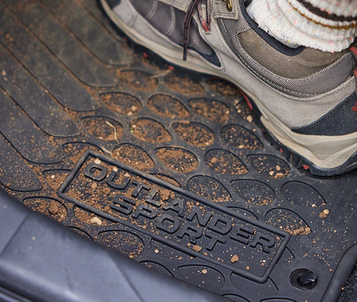 Mitsubishi Trail Edition all-season floor mats